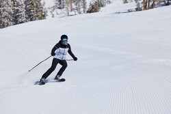man on a slope wearing dare 2b ski wear